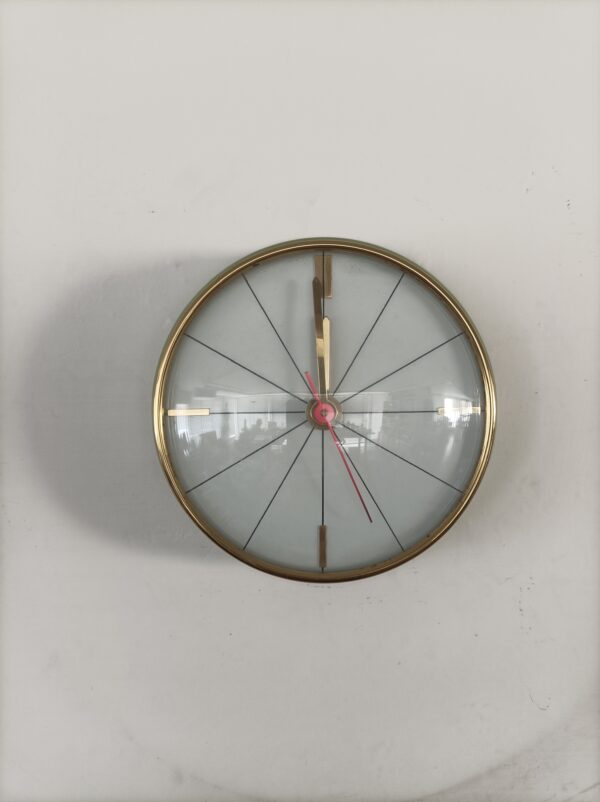 Piccolo orologio da parete in metallo - immagine 2